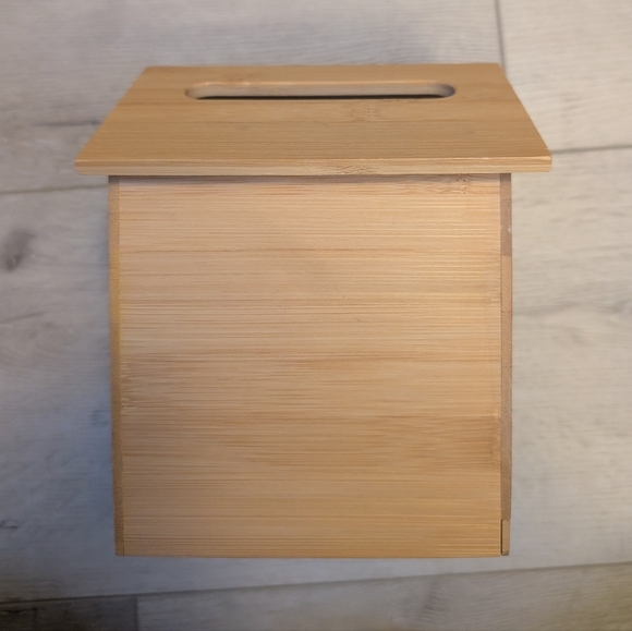 Bamboo House Tissue Box Holder - Picture 3 of 10